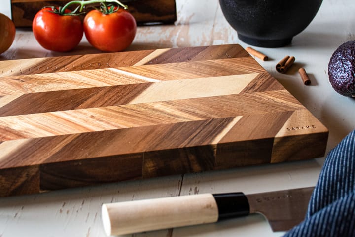 Satake cutting board with measuring points 35.5x23.5 cm, Acacia Satake