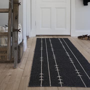 Fir rug nude-black - 70x200 cm - Scandi Living