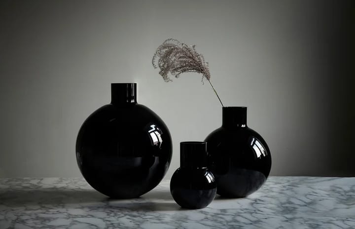 Pallo vase, Black 20 cm Skrufs Glasbruk