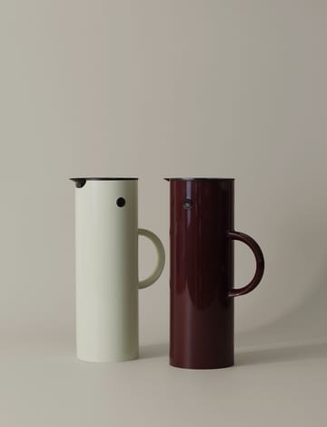 EM77 Stelton vacuum jug 1 l - Berry - Stelton