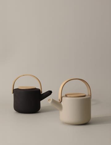 Theo Teapot 0.7 L - Black - Stelton