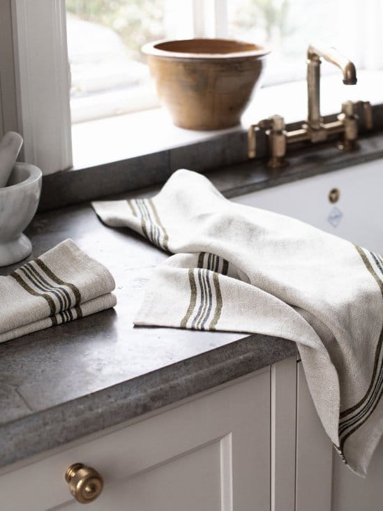 Astrid kitchen towel 50x70 cm, Olive Tell Me More