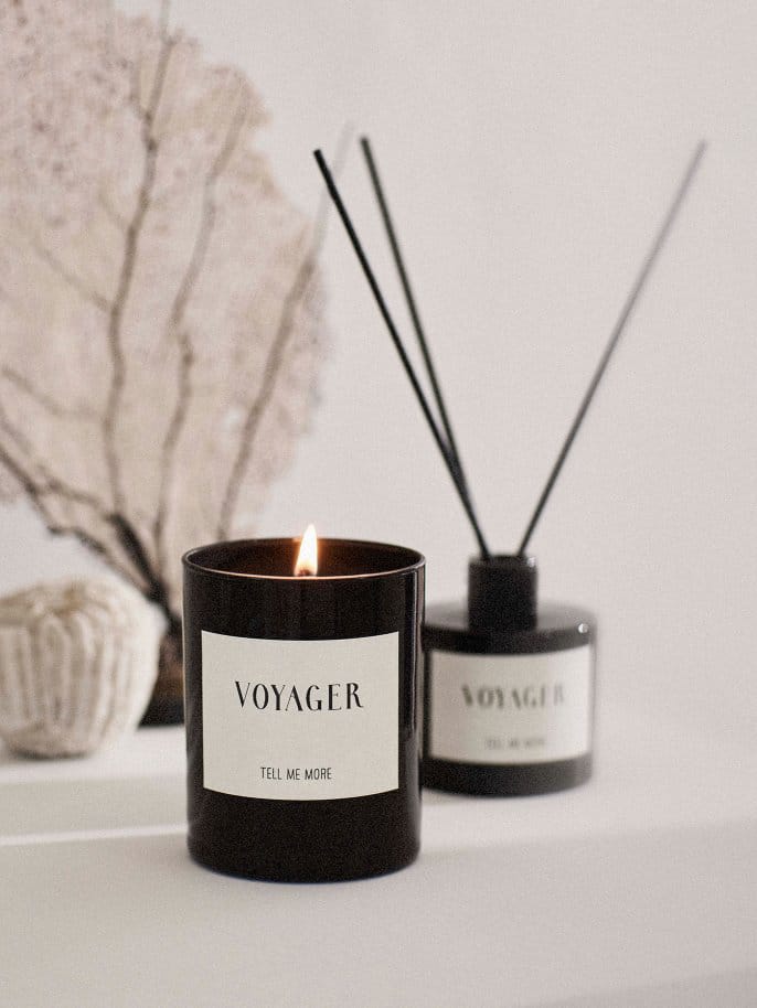 Tell Me More scented candle 48 h, Voyager Tell Me More