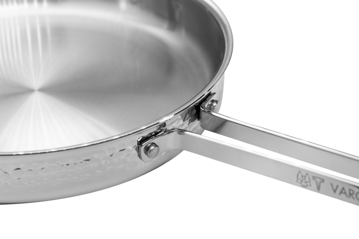 Modell M1 hammered sauce pan Ø28 cm, Chrome with lid Vargen & Thor