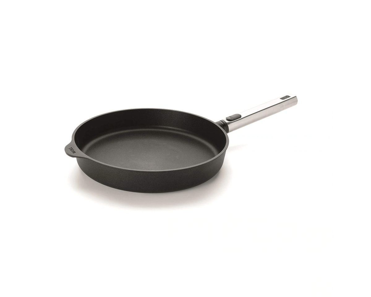 Woll Diamond XR Logic frying pan 28 cm Black