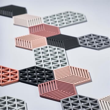 Hexagon trivet - black - Zone Denmark