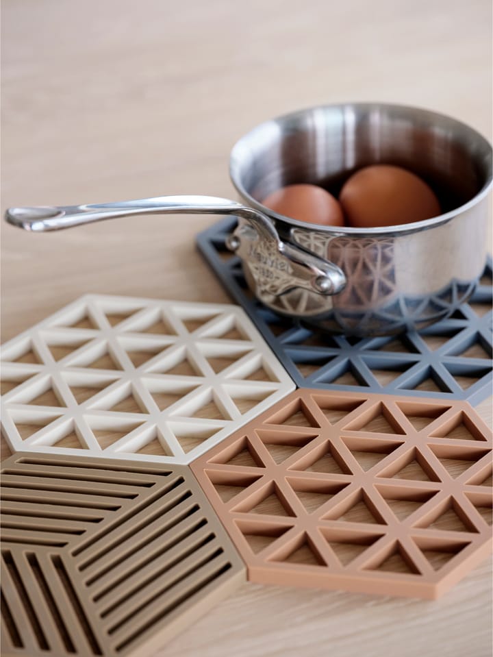 Triangle trivet, Light Terracotta Zone Denmark